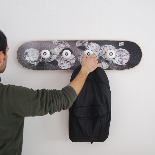 à la maison est l'endroit où le skate commence avec ce porte-manteau dans votre style à la maison est l'endroit où le skate commence avec ce porte-manteau dans votre style