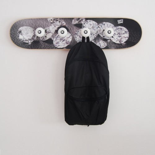 à la maison est l'endroit où le skate commence avec ce porte-manteau dans votre style à la maison est l'endroit où le skate commence avec ce porte-manteau dans votre style