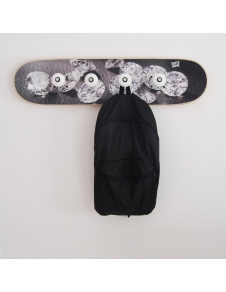 à la maison est l'endroit où le skate commence avec ce porte-manteau dans votre style à la maison est l'endroit où le skate commence avec ce porte-manteau dans votre style