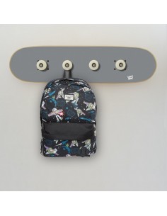 Original Wandgarderobe für einen Skateboarder 2