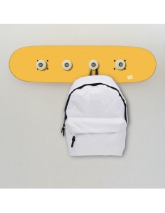 Skate wandgarderobe für junge Skater 2