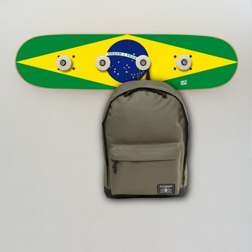 Brasilien-Flagge auf Aufhänger für Fan-Skate-Raum Brasilien-Flagge auf Aufhänger für Fan-Skate-Raum