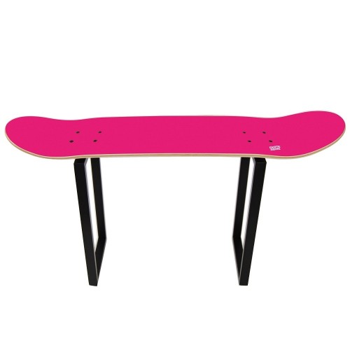Seat for children and adults to transmit their passion for skateboarding