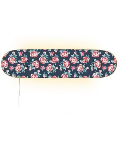Skate Lampe aus kleinen Rosen für das Geschenk eines Skatermädchens Skate Lampe aus kleinen Rosen für das Geschenk eines Skatermädchens