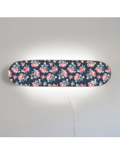 Skate Lampe aus kleinen Rosen für das Geschenk eines Skatermädchens 2