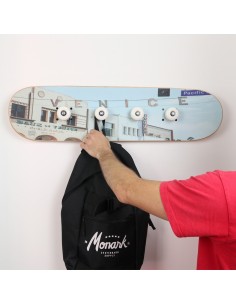 Portemanteau skateboard Venice beach Californie 2